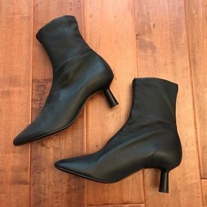 COS Women’s Black Leather Sock Ankle Boot with Heel Size US 7